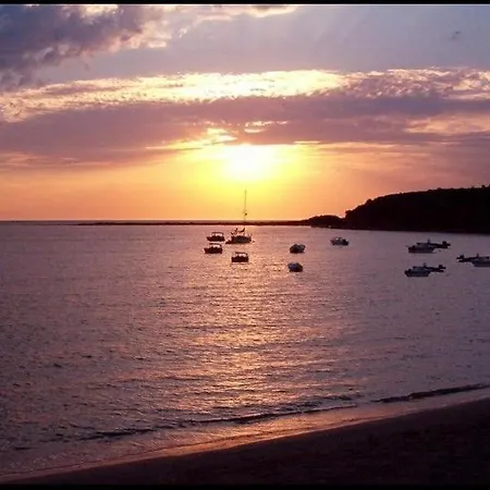 Royal Residences מלון