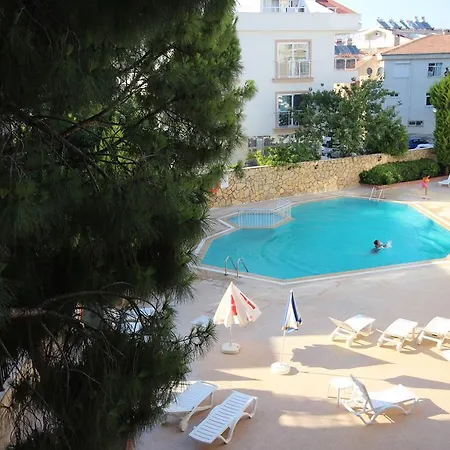 Royal Residences מלון *