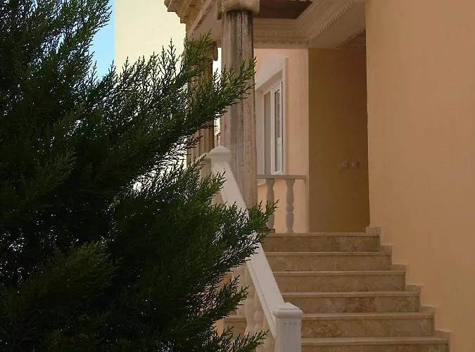 Royal Residences Hotel