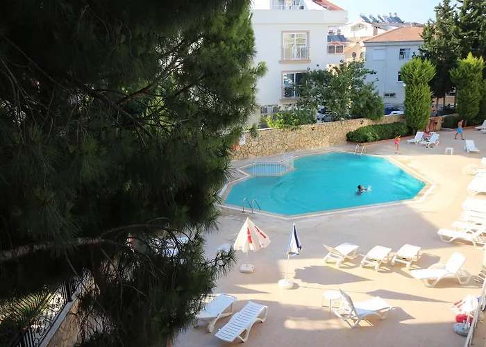 Royal Residences Hotel *