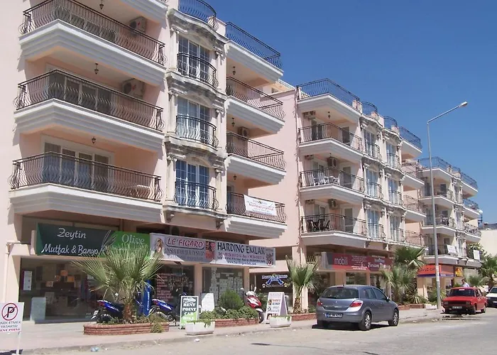 Royal Residences Hotel *